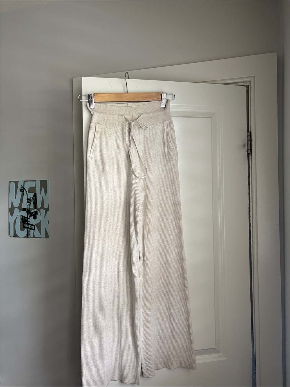 Uniqlo Beige Knit Ribbed Pants